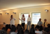 Arbeitsgespräch und Theaterbesuch mit Schulklassen - Pressemitteilung der Stadt Pforzheim